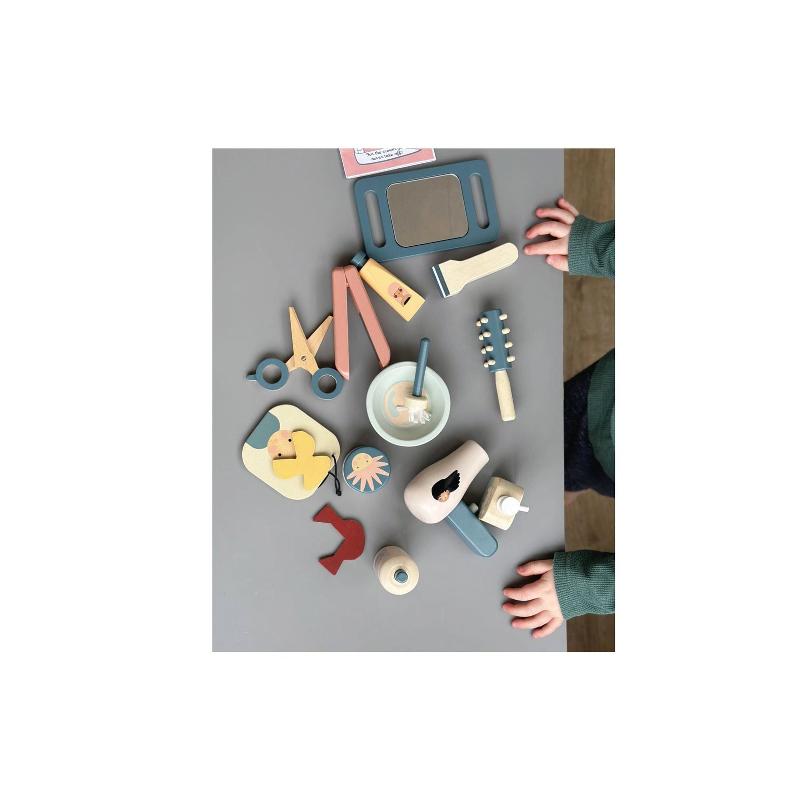 Wooden Hair Salon Play Set