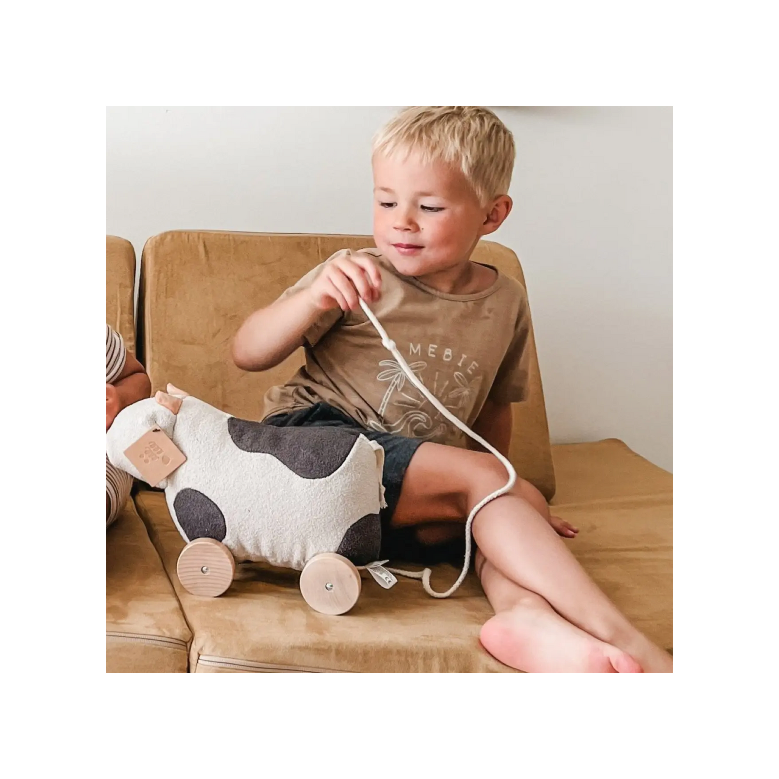 Willow Pull-Along Cow Toy
