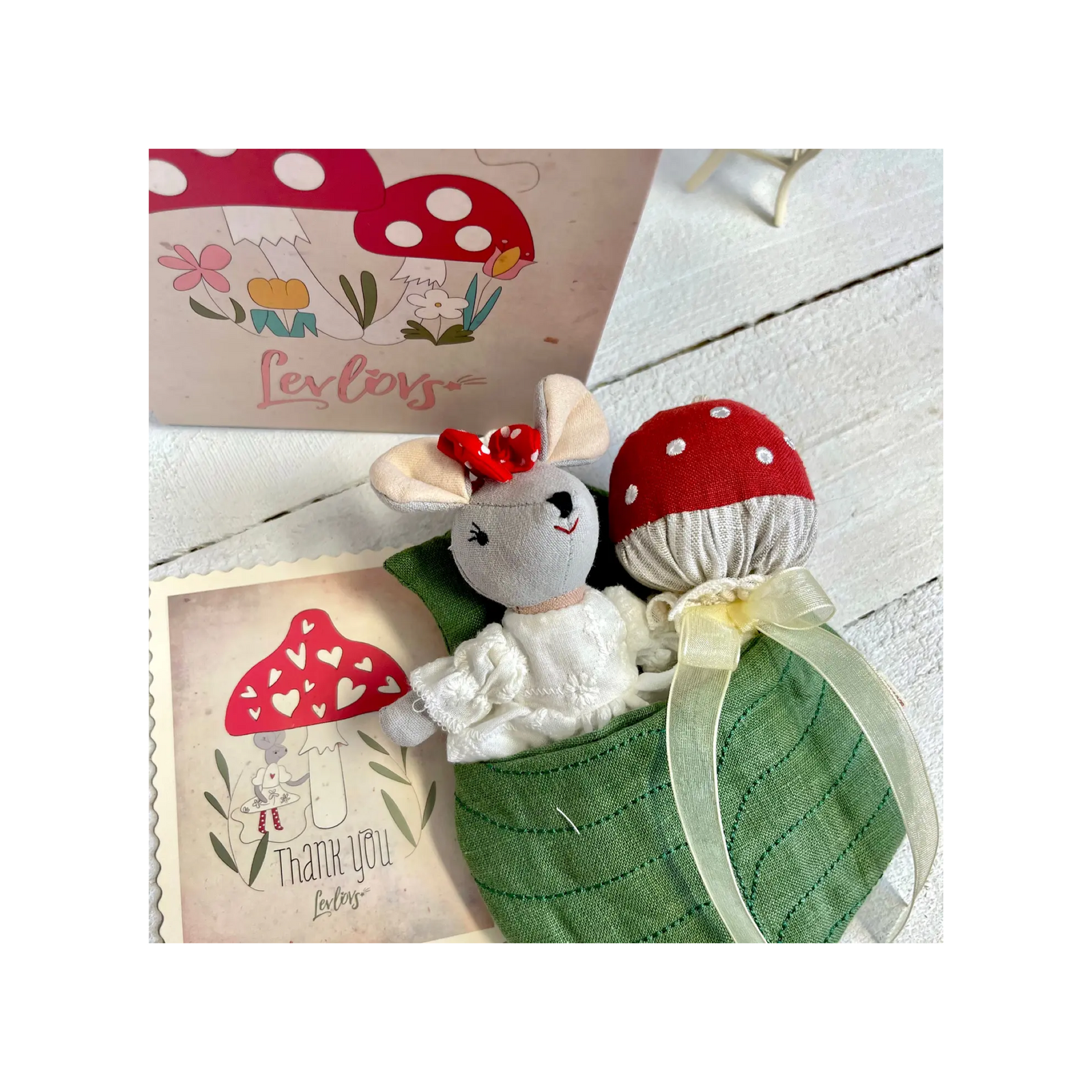 Mouse & The Mushroom Wonder Forest Set Brown
