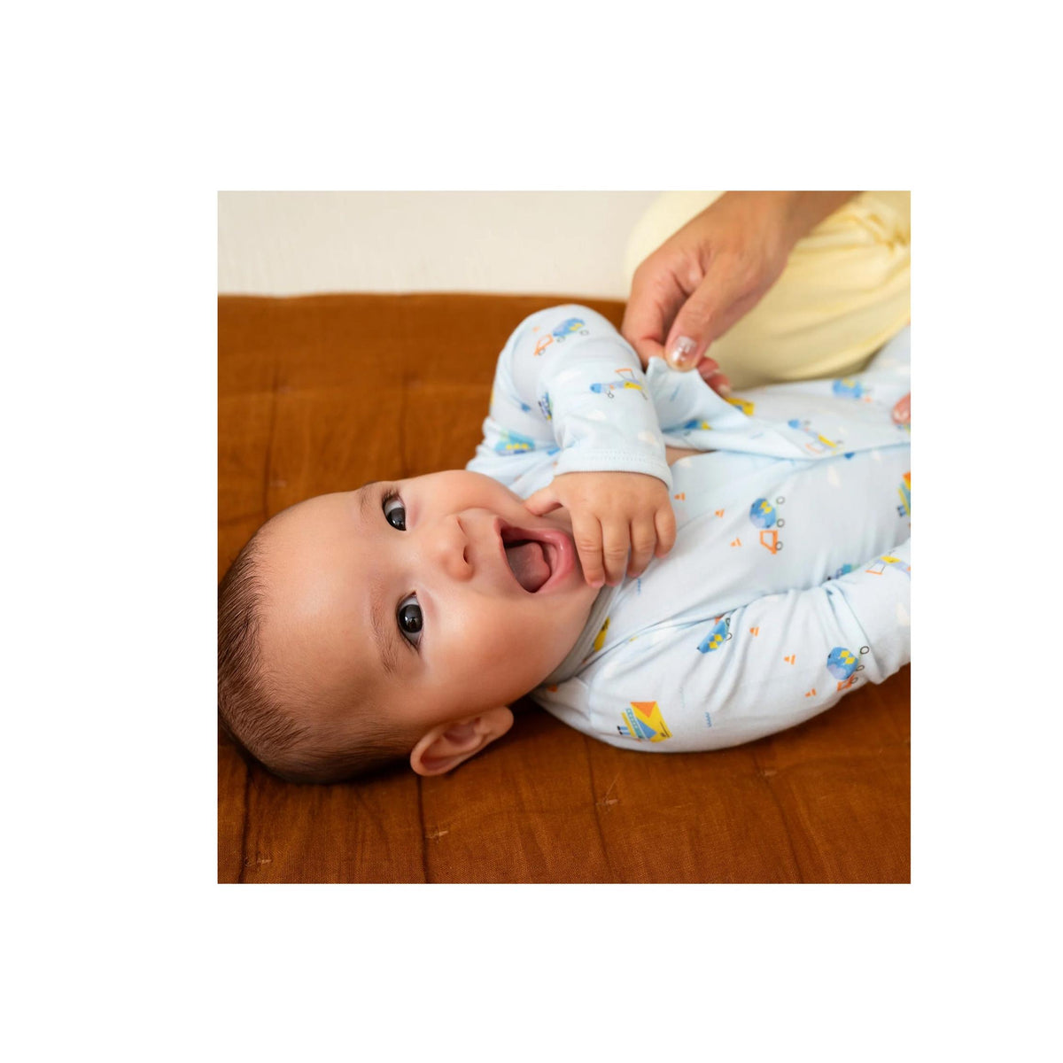 You Haul! Magnetic Closure Footie