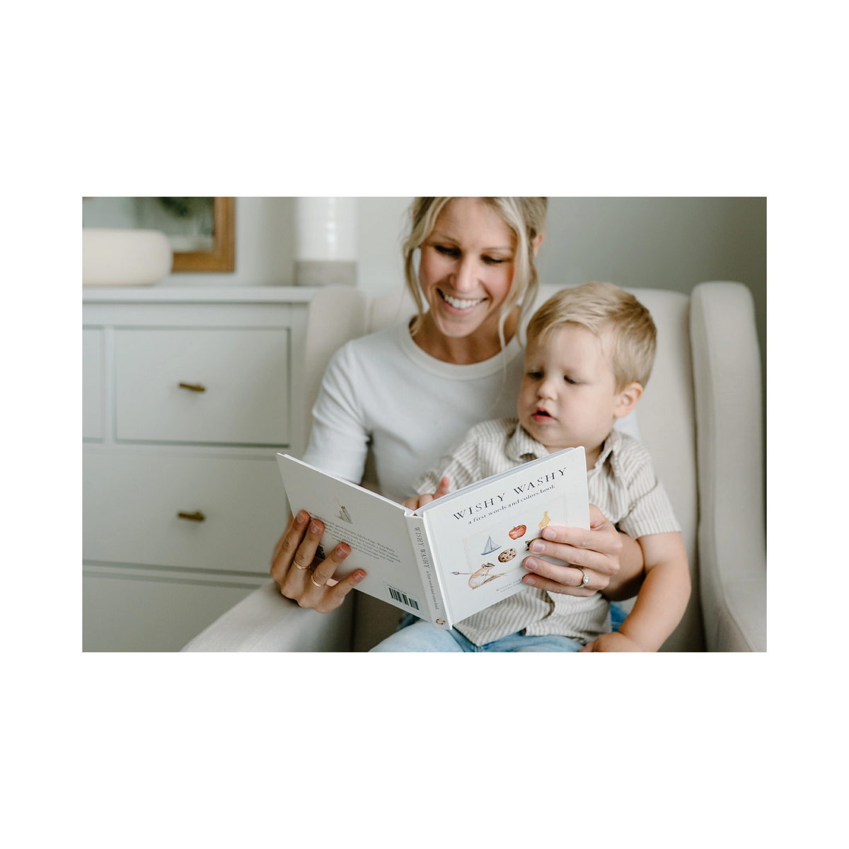 Wishy Washy: A Board Book Of First Words &amp; Colors
