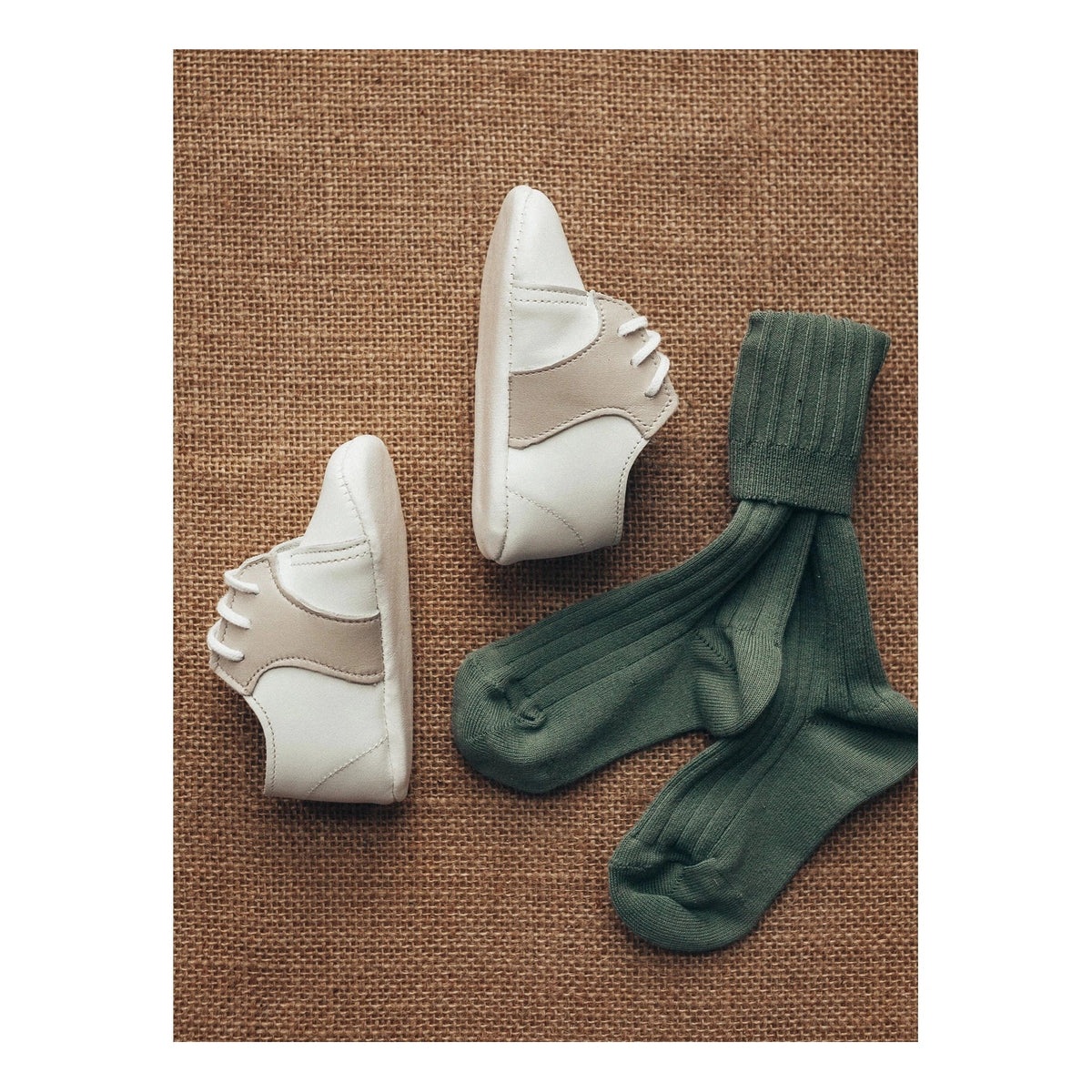 William Crib Shoe In White/Ecru