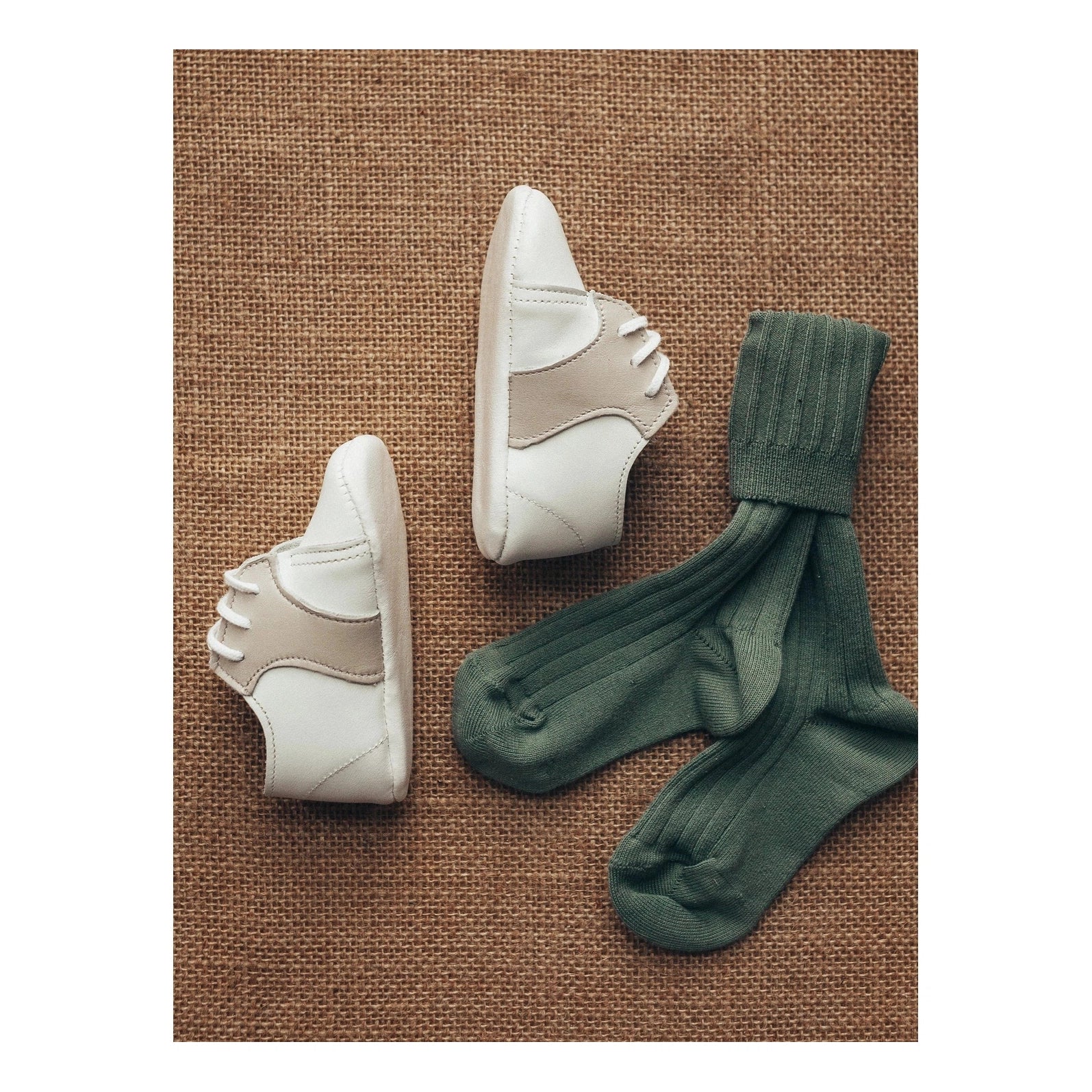 William Crib Shoe In White/Ecru