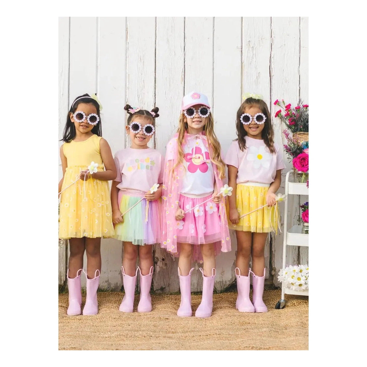 Daisy Smiley Short Sleeve Shirt